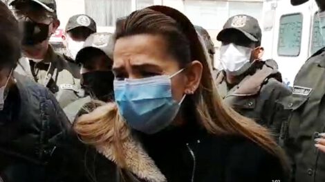 Jeanine Áñez ingresa en huelga de hambre a un día del inicio del juicio en su contra