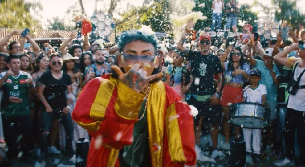 Bonny Lovy presenta su nueva canción Loco de remate