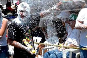 Prohibición de espumas HCFC-22 en fiestas de carnaval