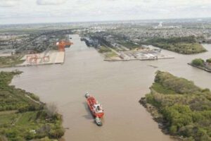 Bolivia busca alternativas para instalar zona franca boliviana en La Plata