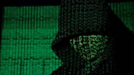 Ciberataque en Ucrania afecta páginas del Ministerio de Defensa y bancos
