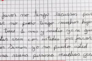 Mujer abandona a su bebé en un centro de Salud