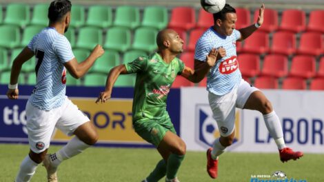 Premio campeón Primera A en Santa Cruz