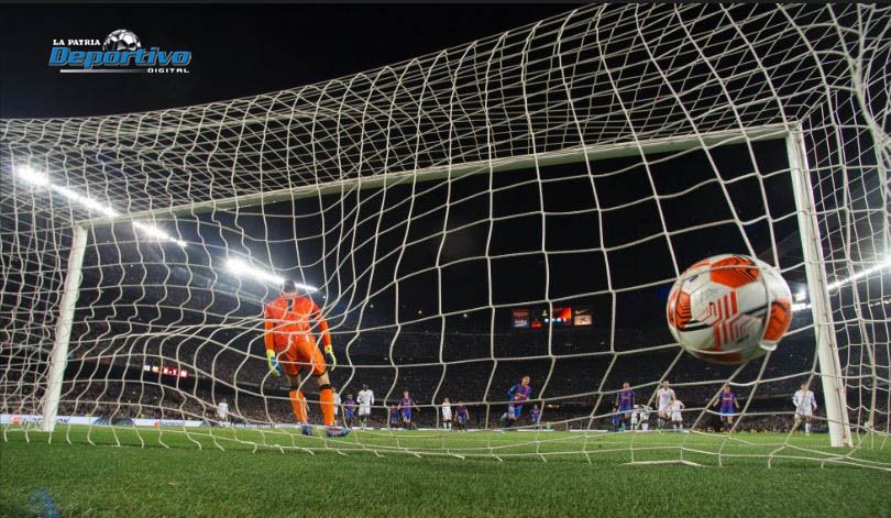 El penal ejecutado por Ferrán Torres para el empate de Barcelona en Europa League