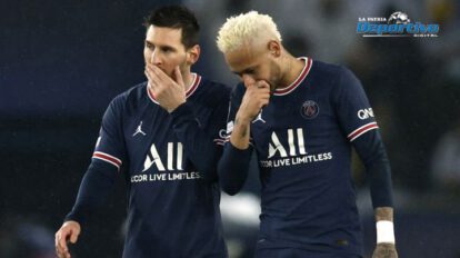 Lionel Messi junto a Neymar al final del partido que disputó el PSG contra el Real Madrid