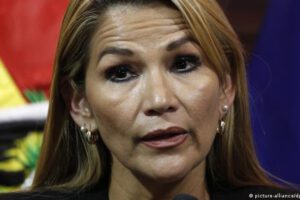 Jeanine Áñez en huelga de hambre