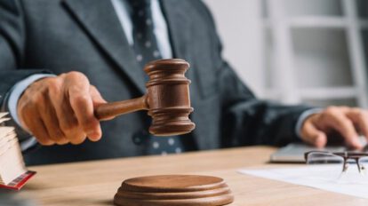 Jueces en emergencia piden cese de humillaciones y ofensas
