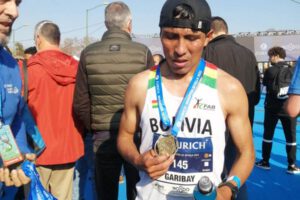 Héctor Garibay en la Maratón de Sevilla