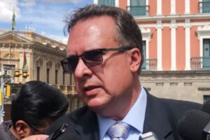 Comisión de Ética denunciada por Carlos Alarcón
