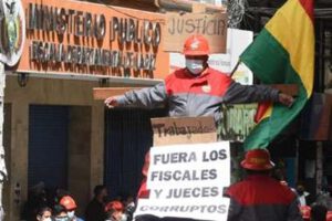 Fabriles piden combatir el contrabando y reincorporar a trabajadores despedidos