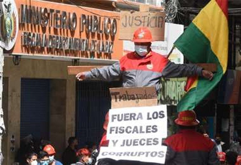 Fabriles piden combatir el contrabando y reincorporar a trabajadores despedidos