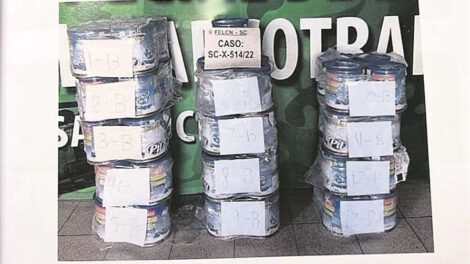 Cocaína camuflada en leche incautada por Felcn