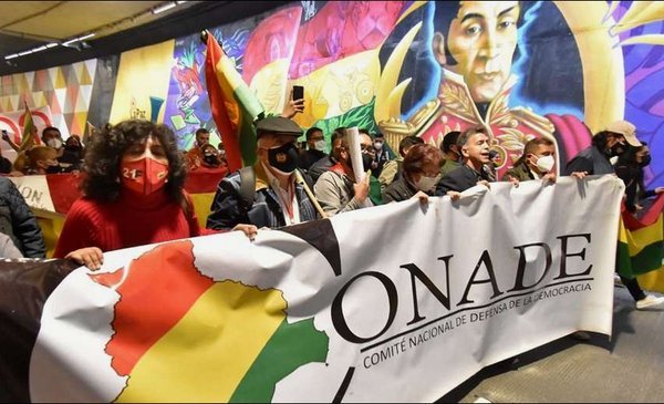 Conade mitin contra Rusia en La Paz