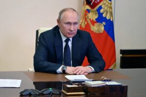 Putin advierte a países vecinos sobre la situación con Ucrania