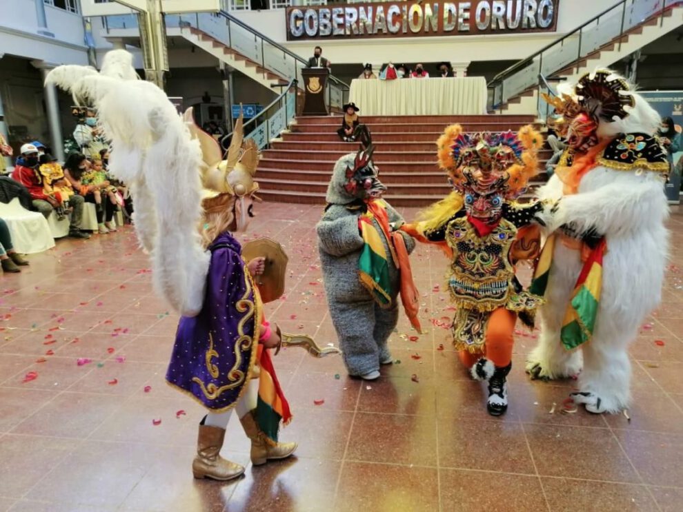 Niños de la Diablada Auténtica representan los Siete Pecados Capitales