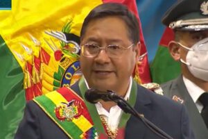 Programa de empleo y Hospital Materno Infantil en El Alto