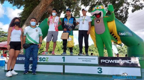 Daniel Toroya medalla de oro en el Cross Country de Santa Cruz