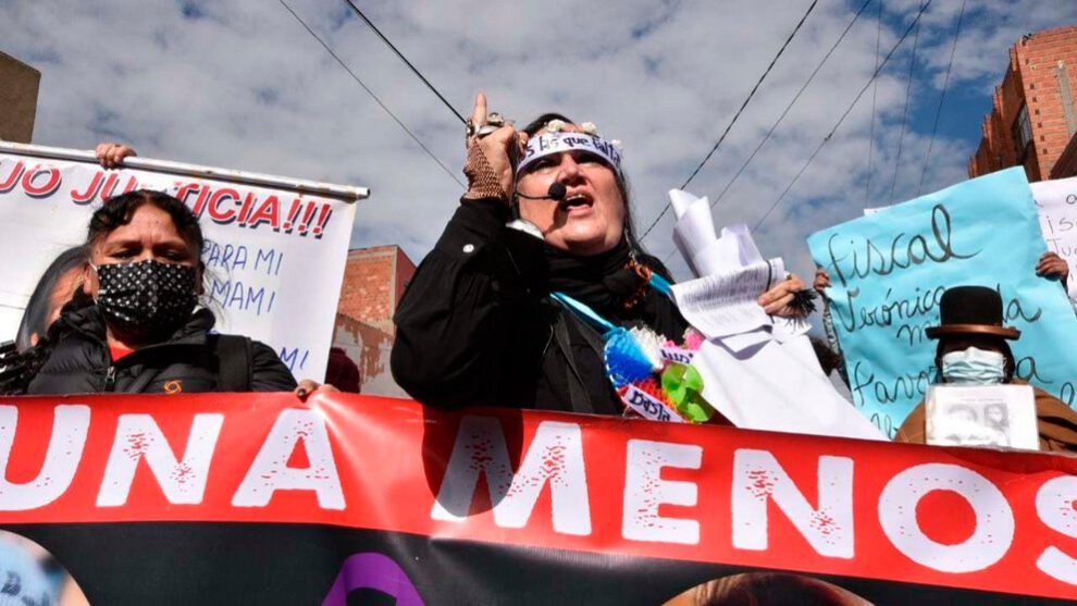 Marcha de Mujeres Creando en La Paz contra la violencia machista y la corrupción judicial