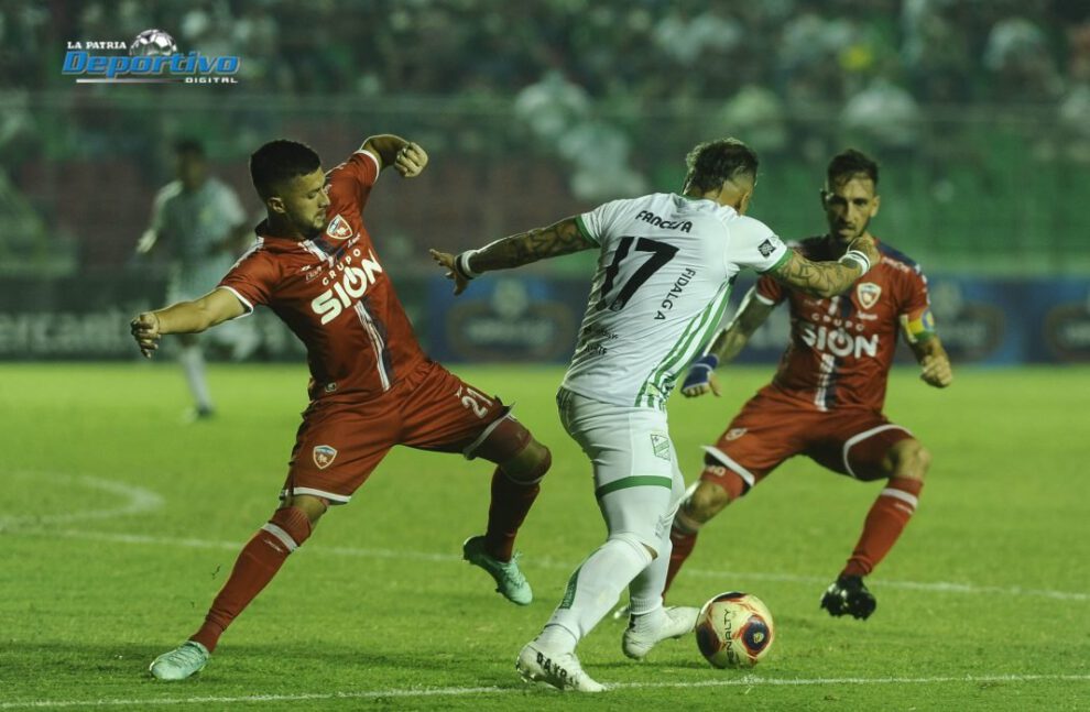 Royal Pari y Oriente Petrolero en la Copa Sudamericana