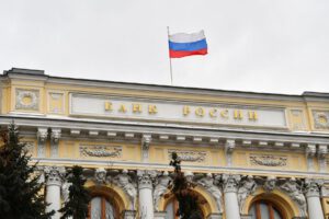 Banco de Rusia restringe montos elevados de dólares a ciudadanos