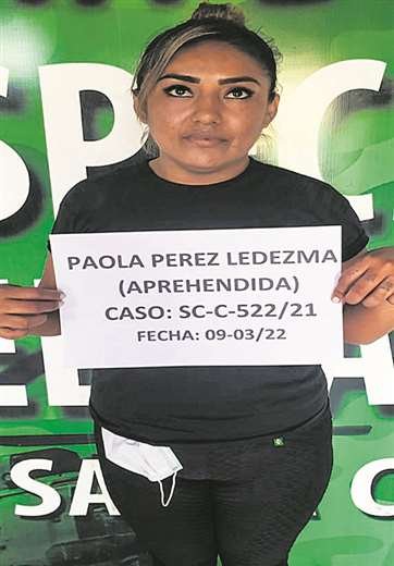 Paola Pérez Ledezma tras entregarse a la Policía