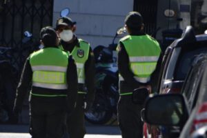 Deserción de policías en Bolivia