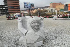Ministerio de Culturas y escultores recuerdan pago por esculturas