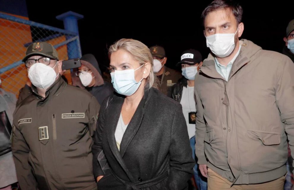 Jeanine Añez junto con el ministro de Gobierno, Eduardo del Castillo en el momento de su aprehensión