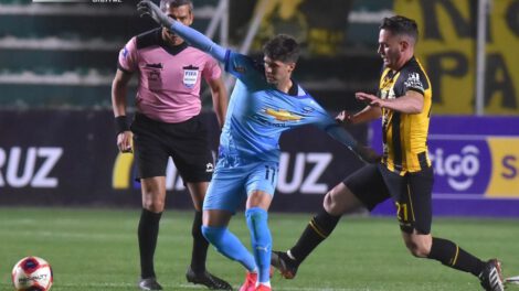 Bolívar se recupera en el torneo local