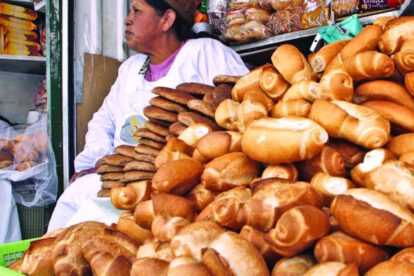 Producción de pan suspendida por panificadores paceños