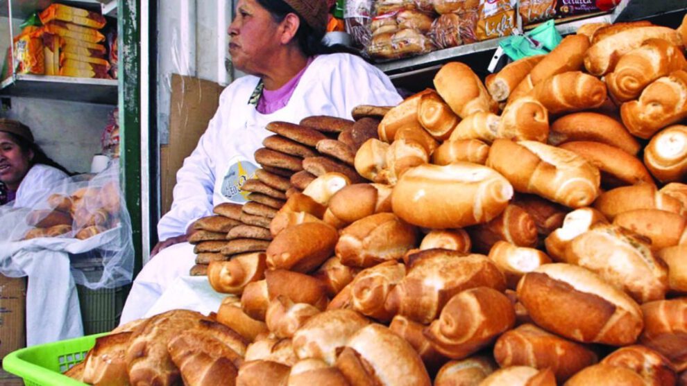 Producción de pan suspendida por panificadores paceños