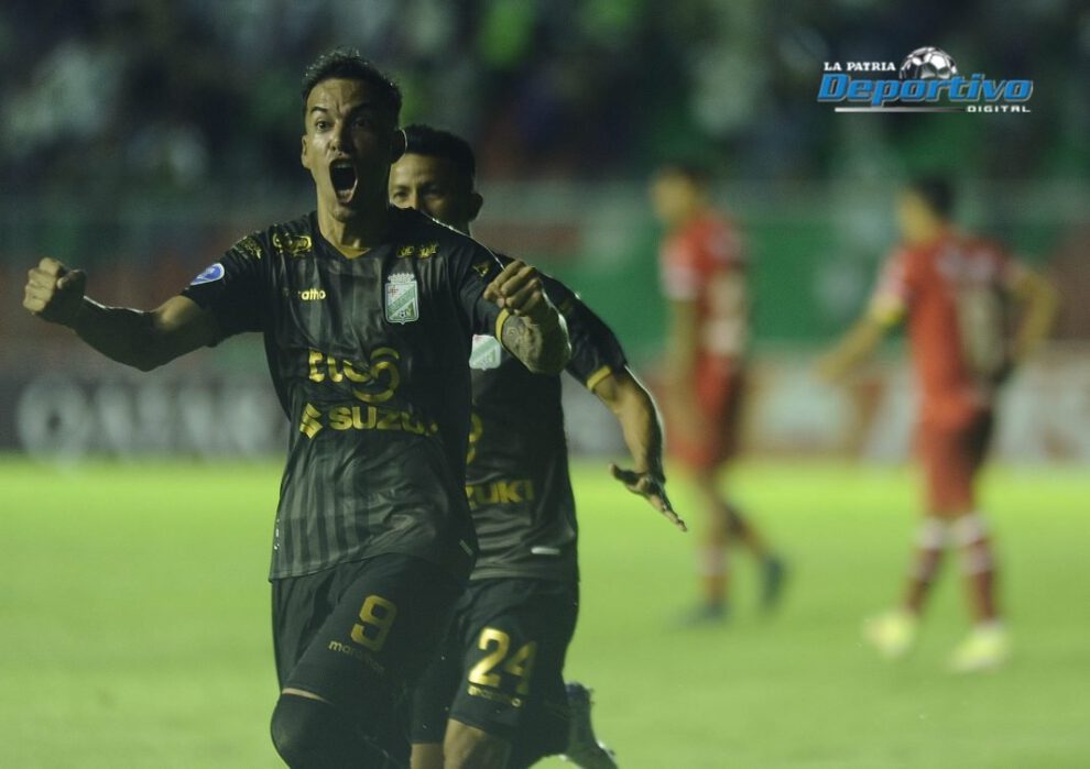 Oriente Petrolero y Royal Pari en la clasificación a la Copa Sudamericana