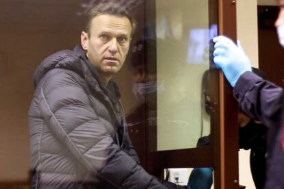Navalni enfrenta 13 años más de prisión en Rusia
