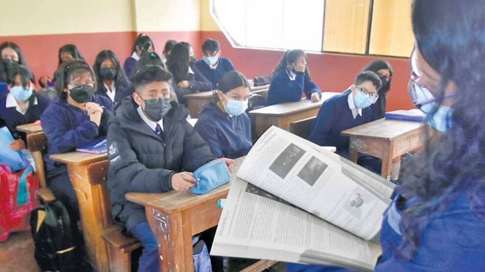 suspensión de clases presenciales por aumento de Covid-19