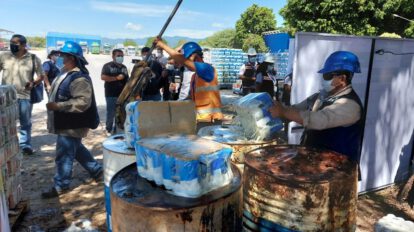 Bebidas comisadas en Carnaval destruidas en Yacuiba