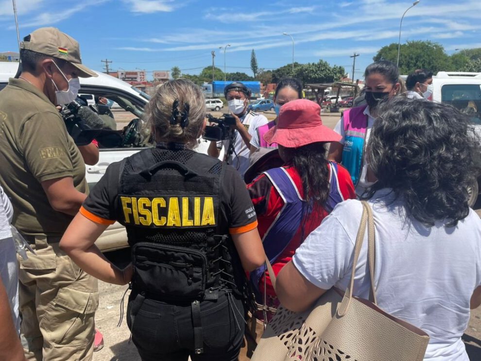 Rescatan a 20 menores obligados a pedir dinero en las calles de Santa Cruz