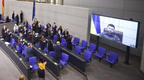 Zelenski arremete contra el parlamento alemán