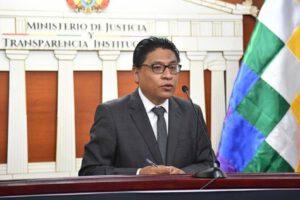 Ministro de Justicia advierte a jueces sobre cumplimiento de sentencias laborales