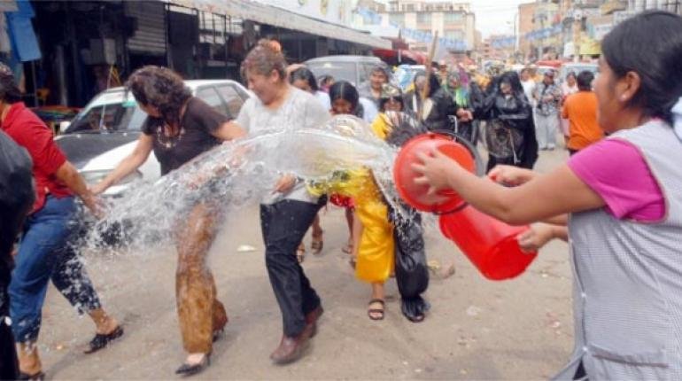 Prohibición del juego con agua durante el carnaval