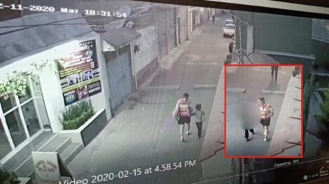 Cámaras de seguridad captaron a la mujer que se llevó a Fátima