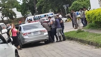Hombre fallece por disparo en la cabeza en Santa Cruz