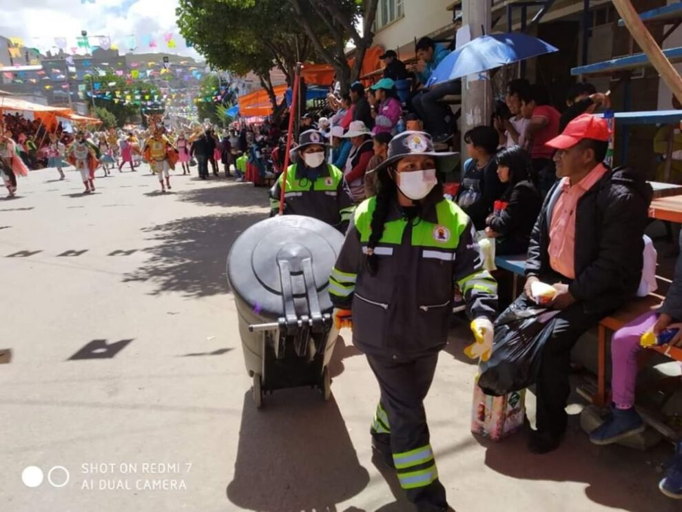 EMAO aseo Oruro en el Carnaval