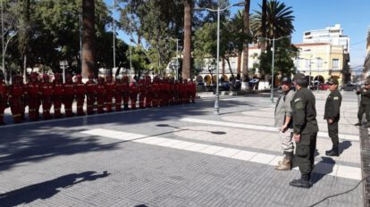 Bomberos en Tiquipaya reforzando trabajos de rescate