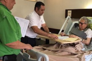 Percy Fernández en el hospital donde se encuentra internado