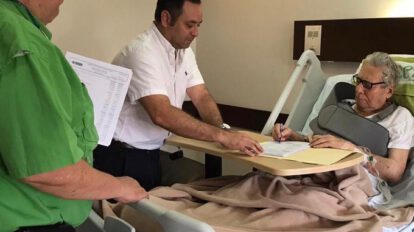 Percy Fernández en el hospital donde se encuentra internado