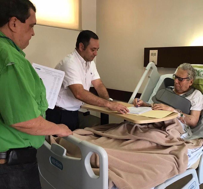 Percy Fernández en el hospital donde se encuentra internado