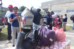 Damnificados en Tiquipaya llegan a su nuevo albergue