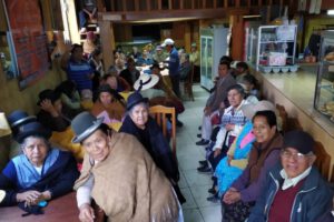 Jubilados ferroviarios en la pizzería Gran Caruso