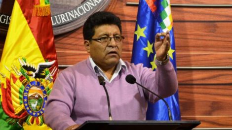 Efraín Chambi busca fortalecer el proceso de cambio