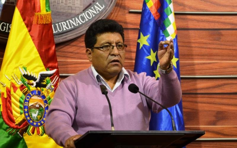 Efraín Chambi busca fortalecer el proceso de cambio
